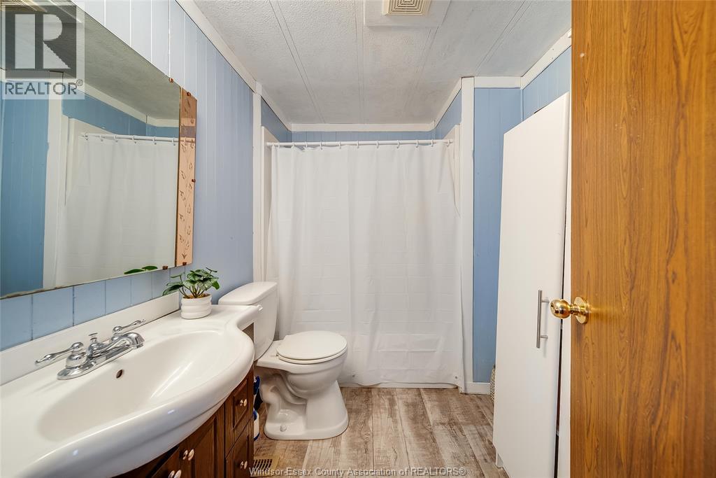 235 David Court, Essex, Ontario  N8M 2B2 - Photo 25 - 26011030