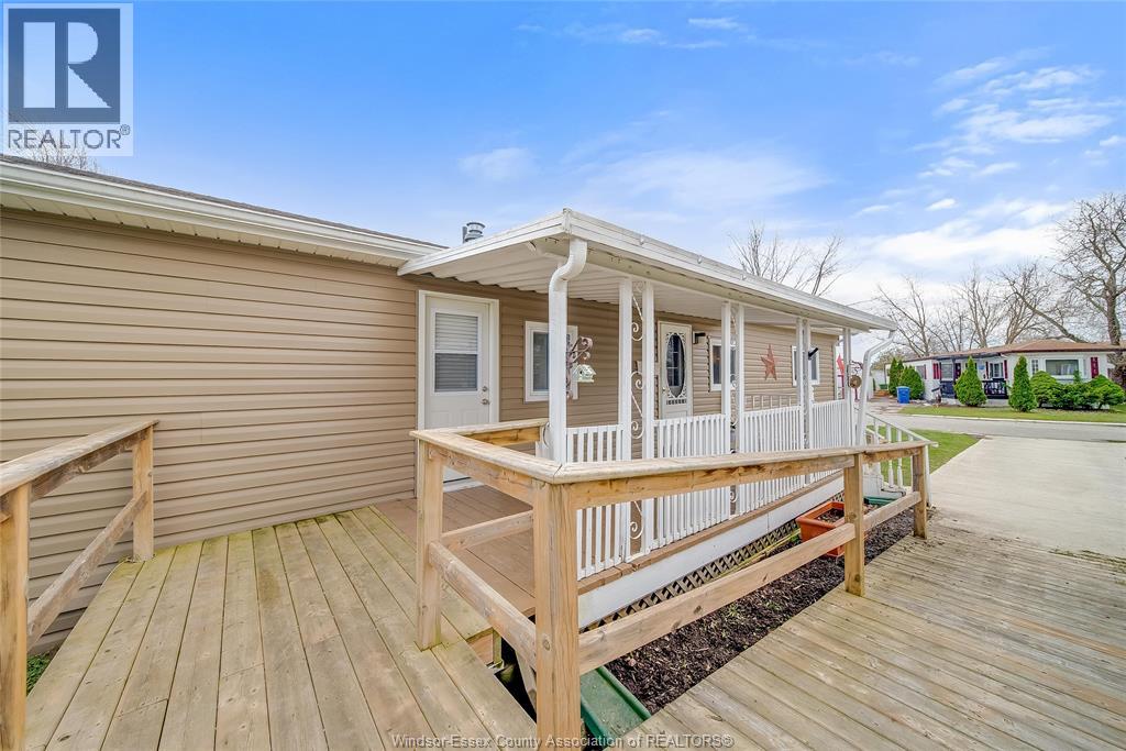 235 David Court, Essex, Ontario  N8M 2B2 - Photo 8 - 26011030
