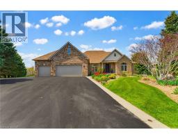 20 SAVONA Crescent, Hamilton, Ontario