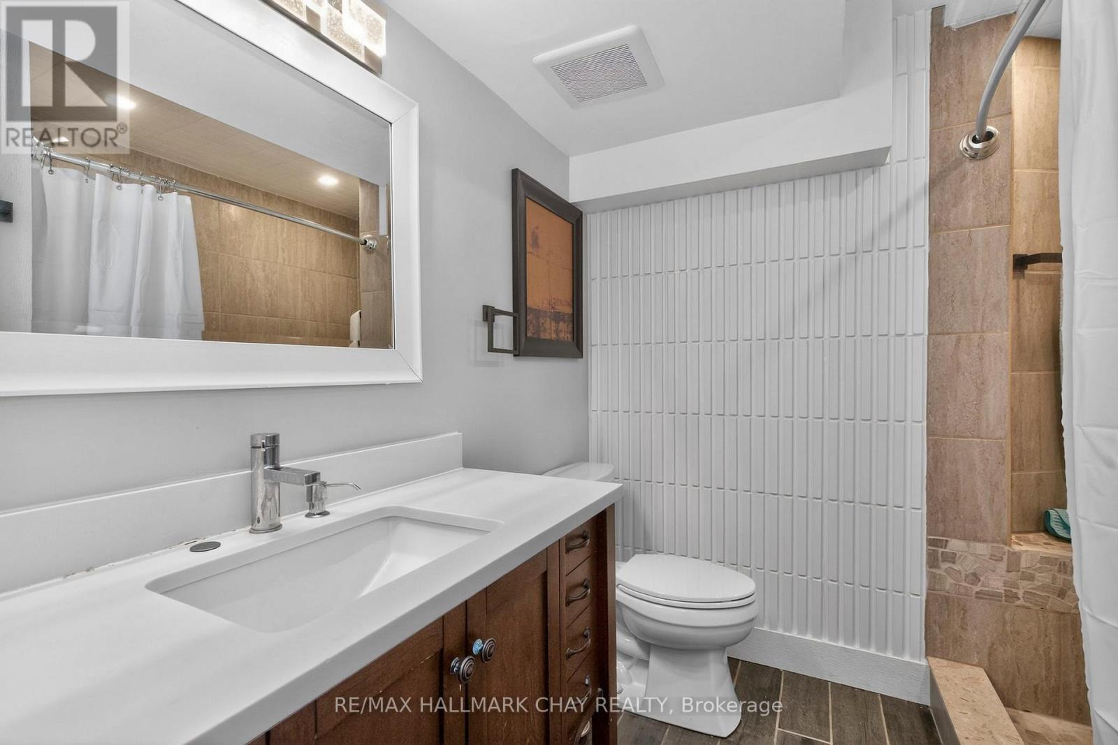 16 Highland Drive, Oro-Medonte, Ontario  L0L 2L0 - Photo 38 - S12870236