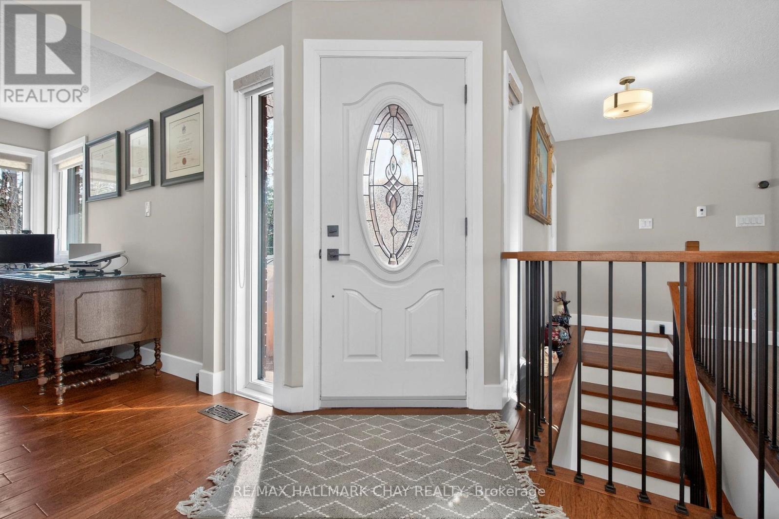 16 Highland Drive, Oro-Medonte, Ontario  L0L 2L0 - Photo 5 - S12870236