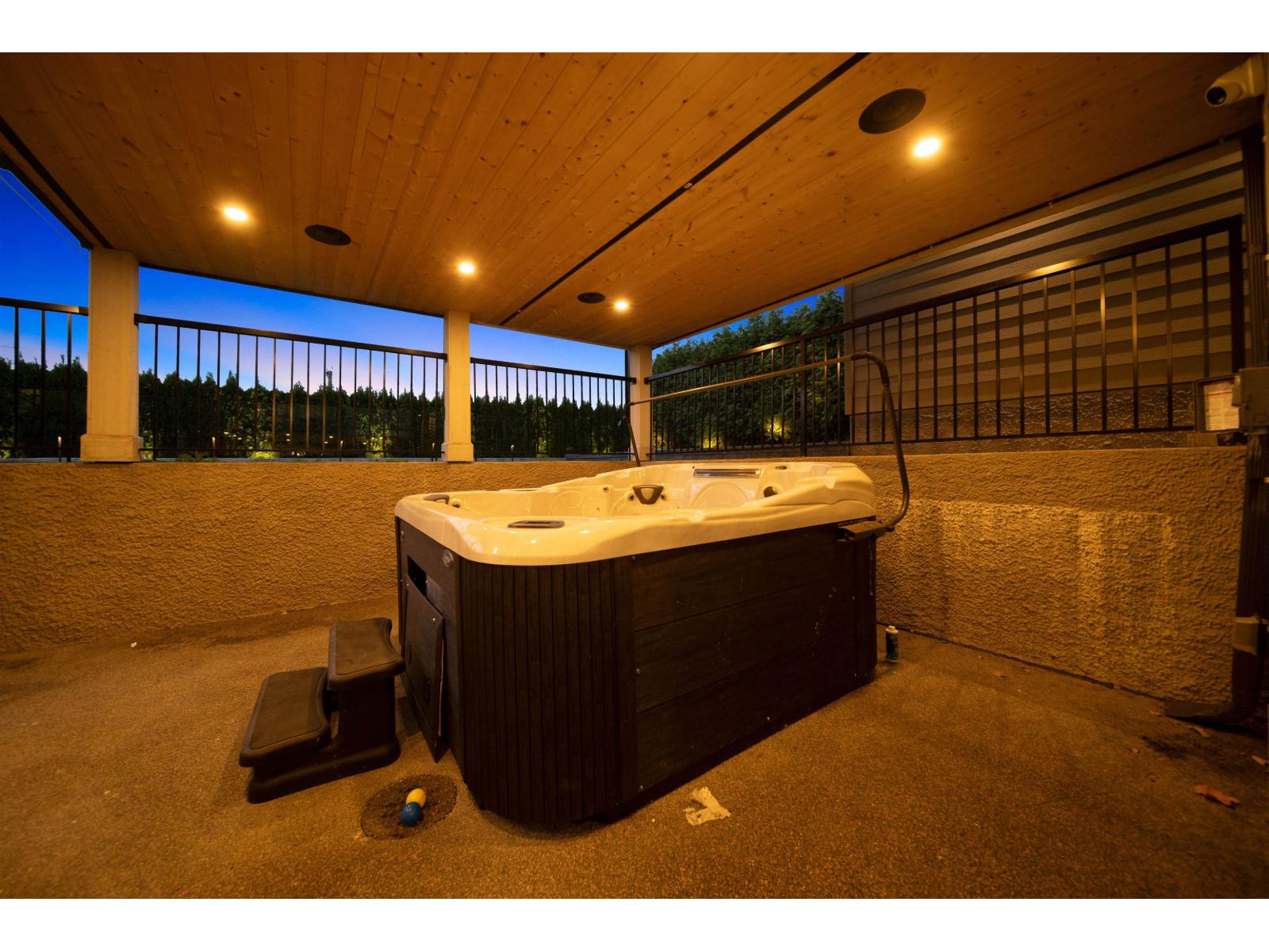 15957 39a Avenue, Surrey, British Columbia  V3Z 0Y3 - Photo 33 - R3111687