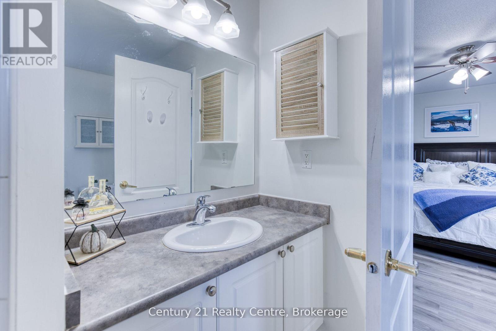 45 Hatch Street E, Whitby, Ontario  L1M 2H9 - Photo 31 - E13122132