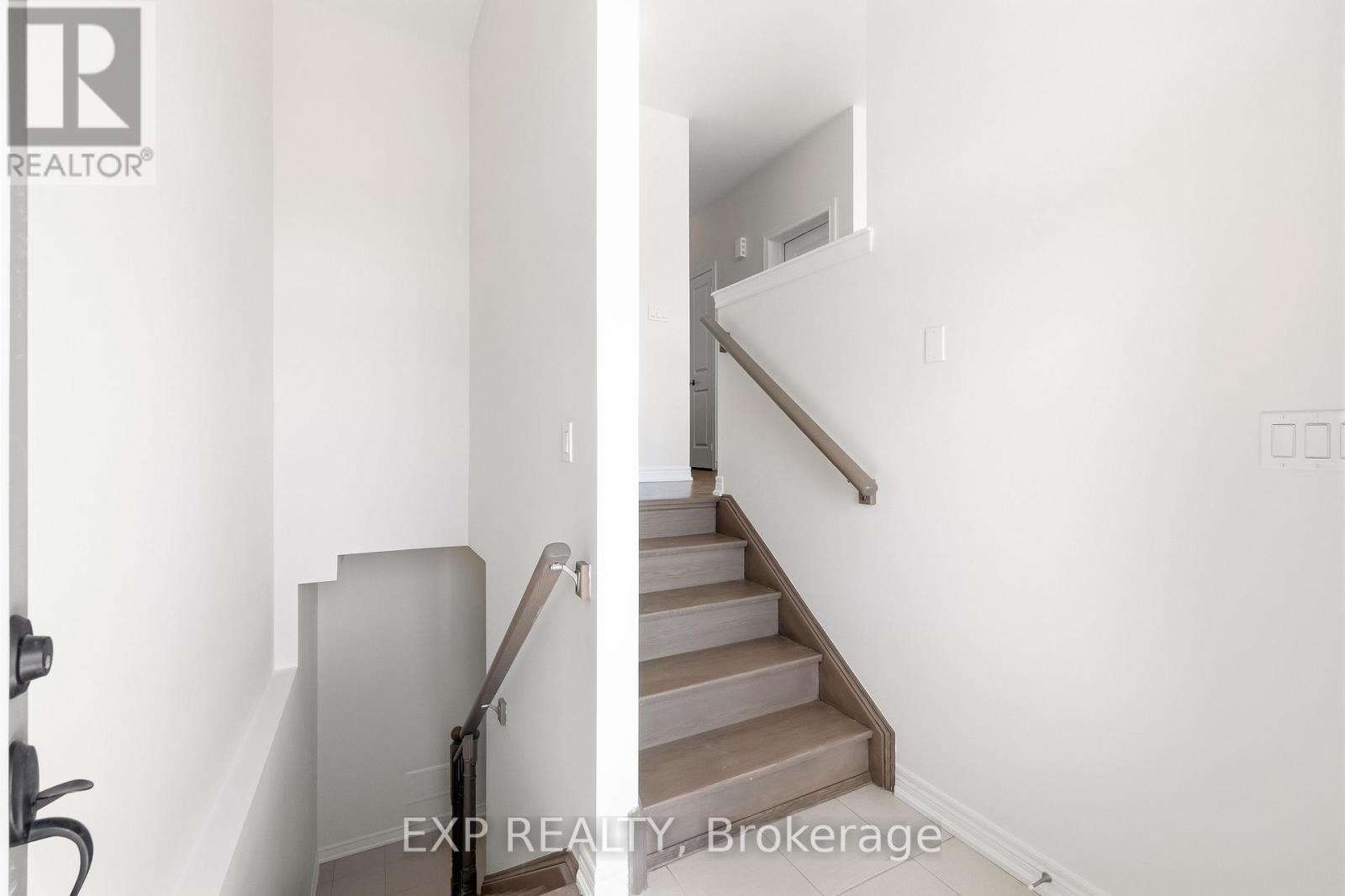 2964 Peter Matthews Drive, Pickering, Ontario  L1X 0R7 - Photo 5 - E13120582