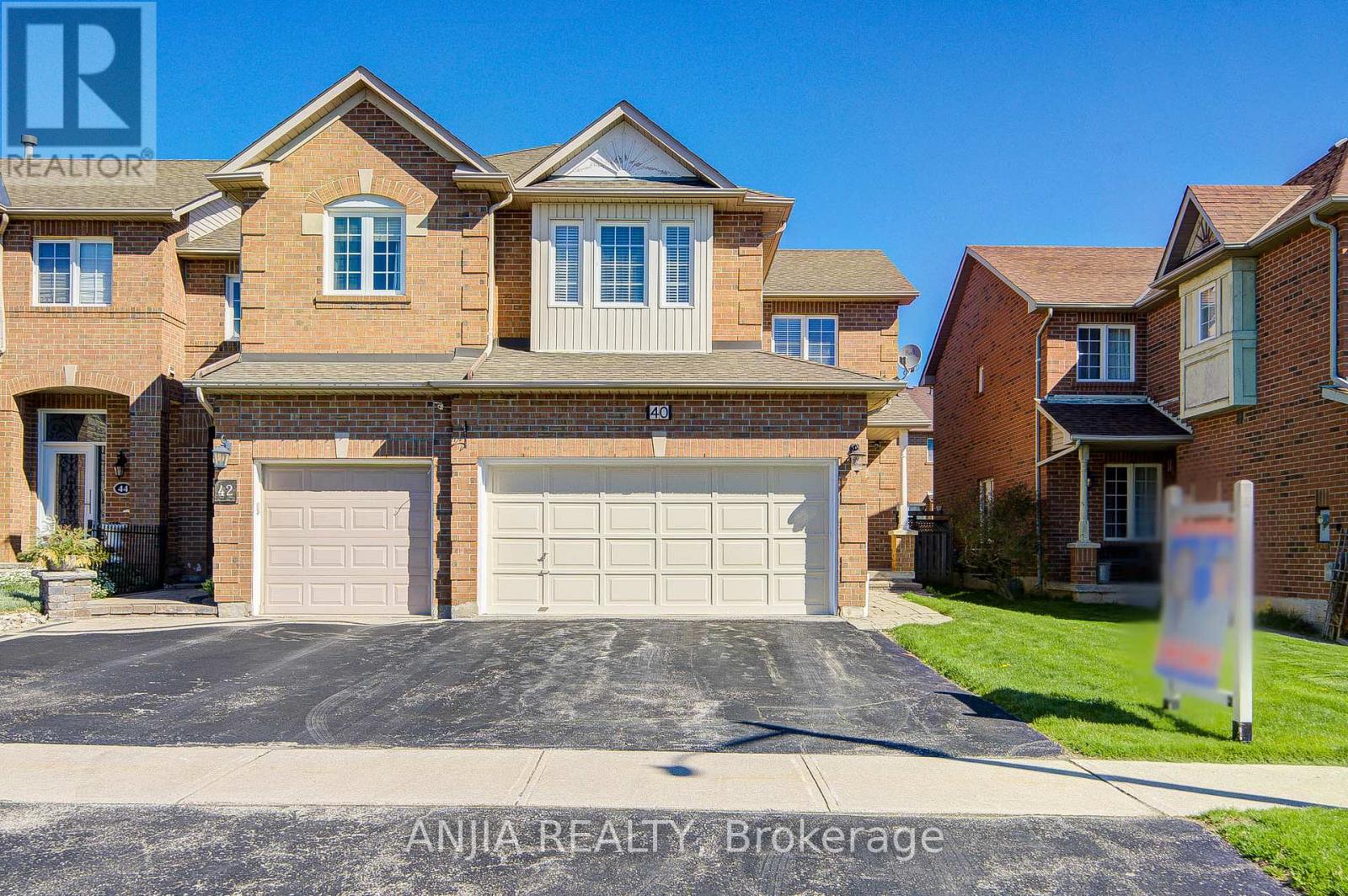40 NOTTINGHAM DRIVE, Richmond Hill, Ontario
