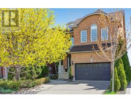 335 BATHURST GLEN DRIVE, Vaughan, Ontario