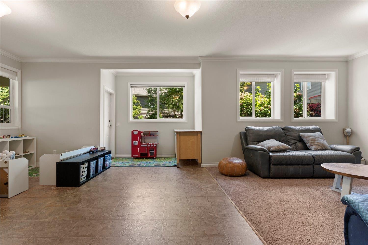 33653 Graham Court, Mission, British Columbia  V2V 7P1 - Photo 33 - R3121678