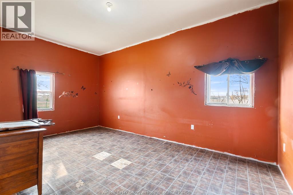 7045 Ford Street, Comber, Ontario  N0P 1J0 - Photo 16 - 26008611