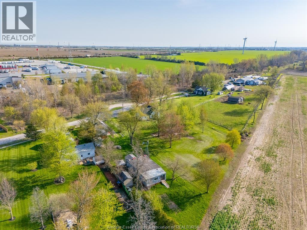 7045 Ford Street, Comber, Ontario  N0P 1J0 - Photo 4 - 26008611