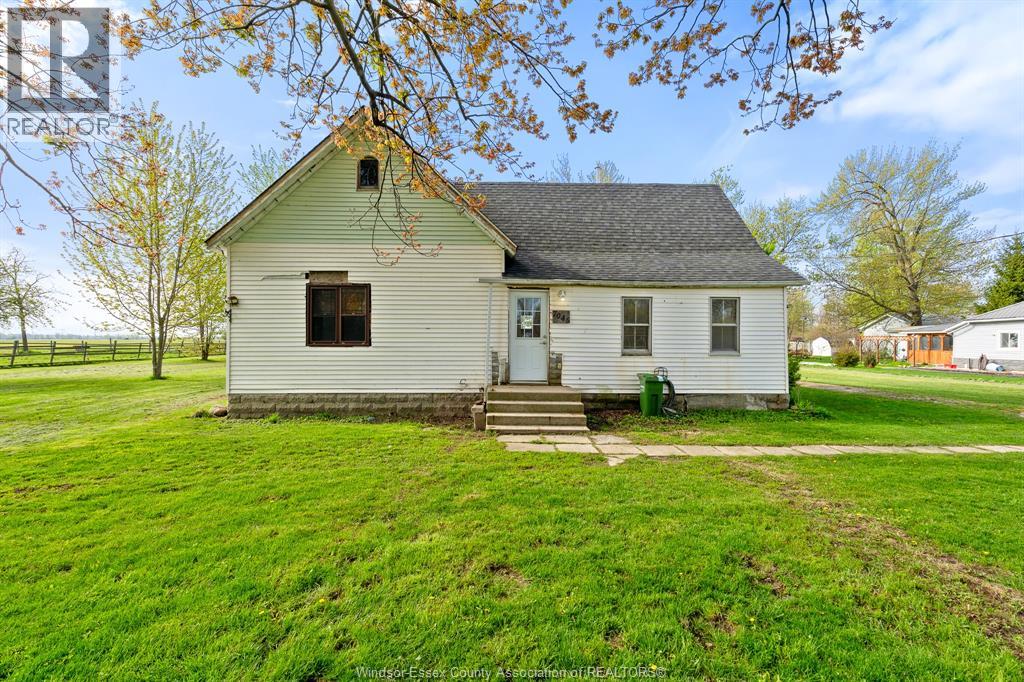 7045 Ford Street, Comber, Ontario  N0P 1J0 - Photo 23 - 26008611