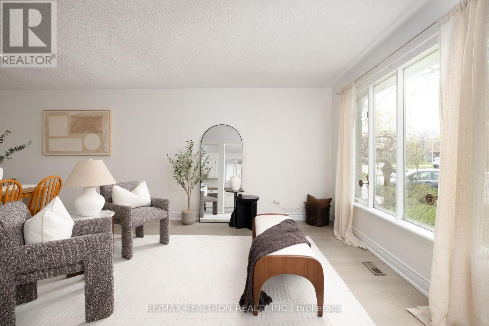8 Courtice Crescent, Collingwood, Ontario  L9Y 4G1 - Photo 2 - S13122116