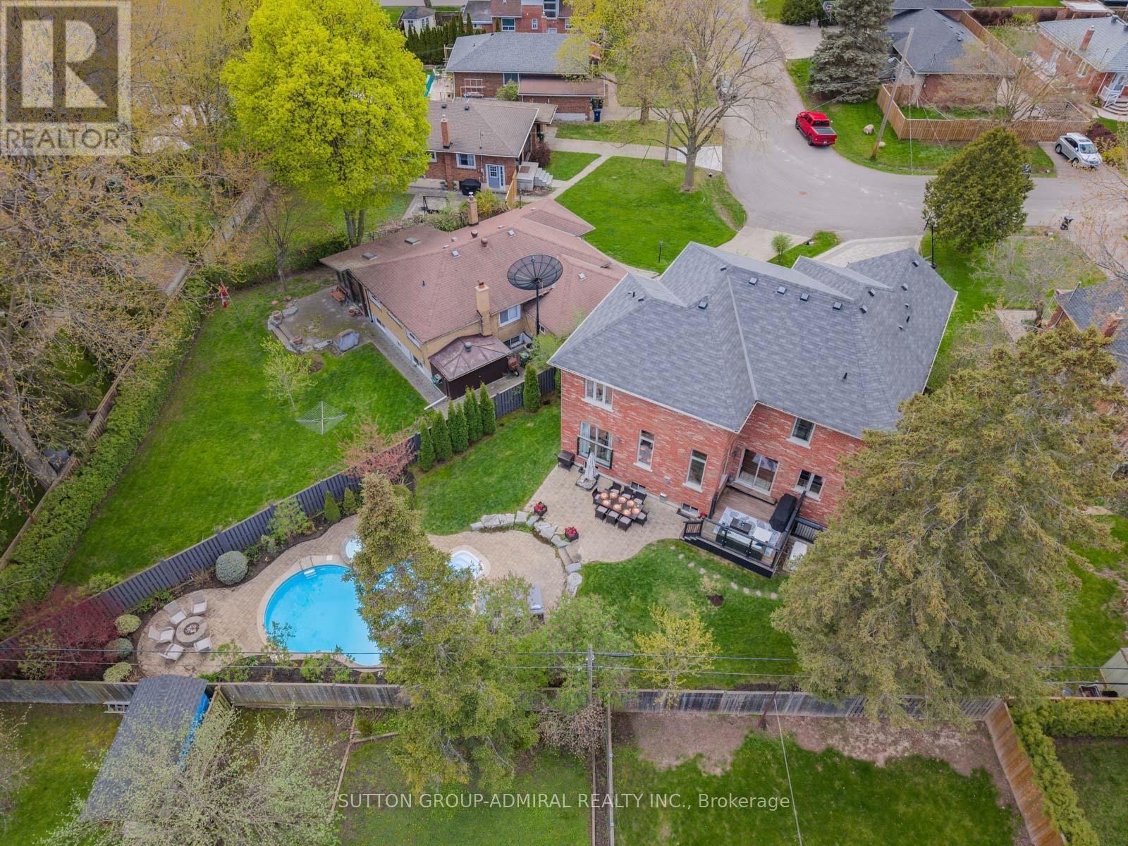 9 Cheshire Drive, Toronto, Ontario  M9B 2N7 - Photo 50 - W13122082