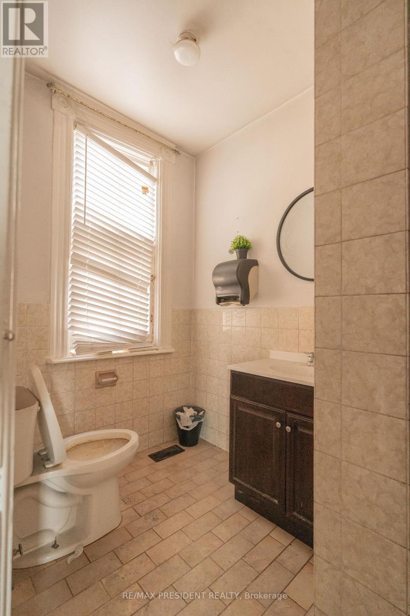 2 David Street, Brampton, Ontario  L6X 1J1 - Photo 12 - W13122104