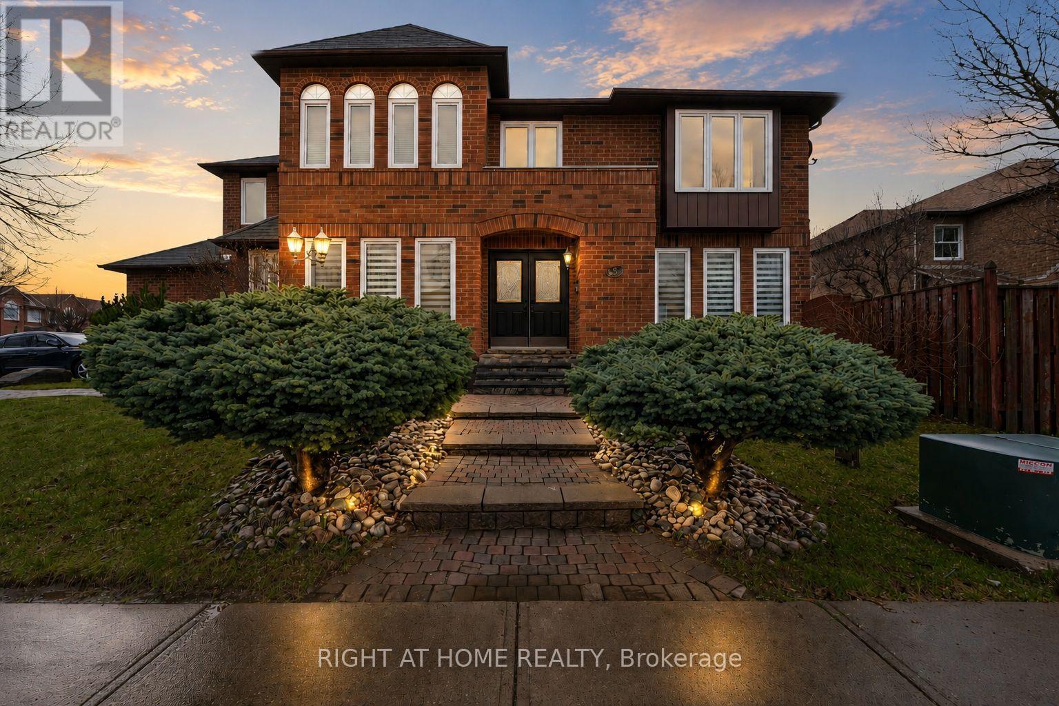 39 BANNER ROAD, Brampton, Ontario