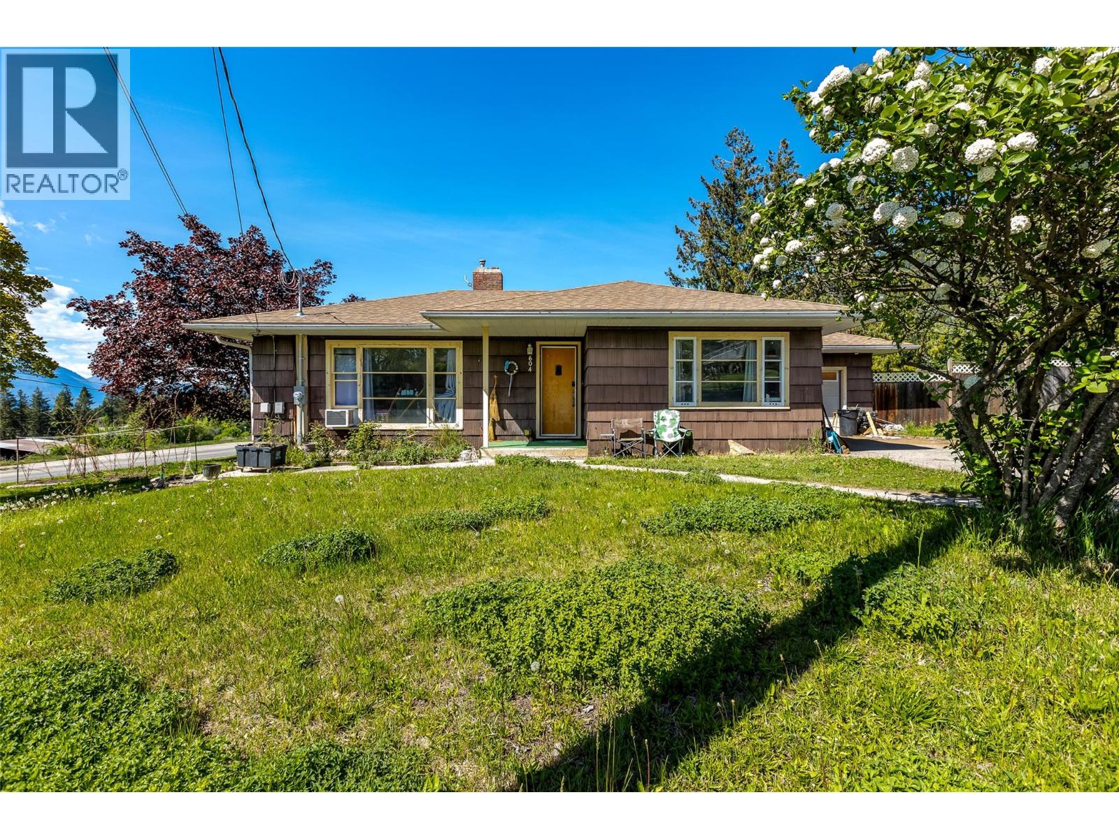 604 Ibbitson Street, Creston, British Columbia V0B 1G4 - Photo 2 - 10387282