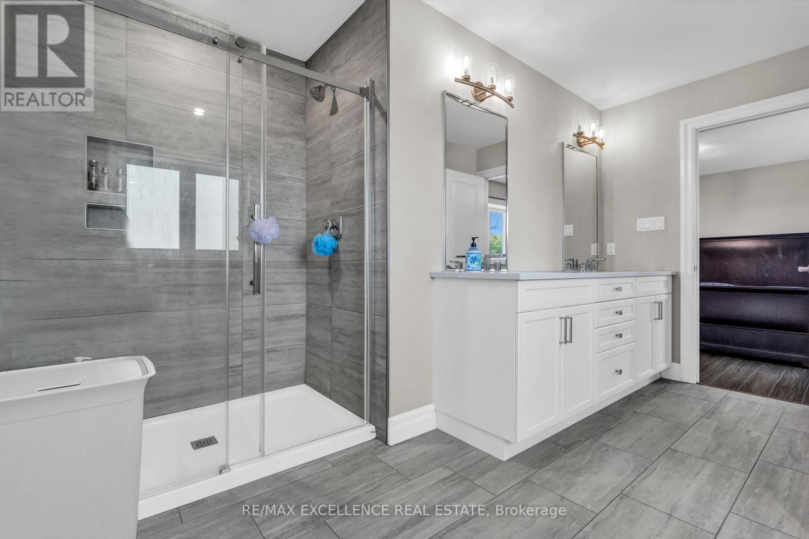 33 - 1061 Eagletrace Drive, London North, Ontario  N6G 0T3 - Photo 31 - X13122046