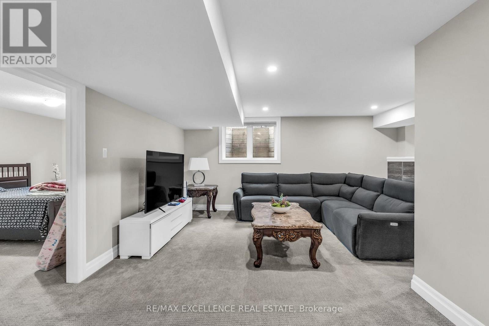 33 - 1061 Eagletrace Drive, London North, Ontario  N6G 0T3 - Photo 35 - X13122046