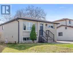 35 FOLKESTONE AVENUE, Hamilton, Ontario