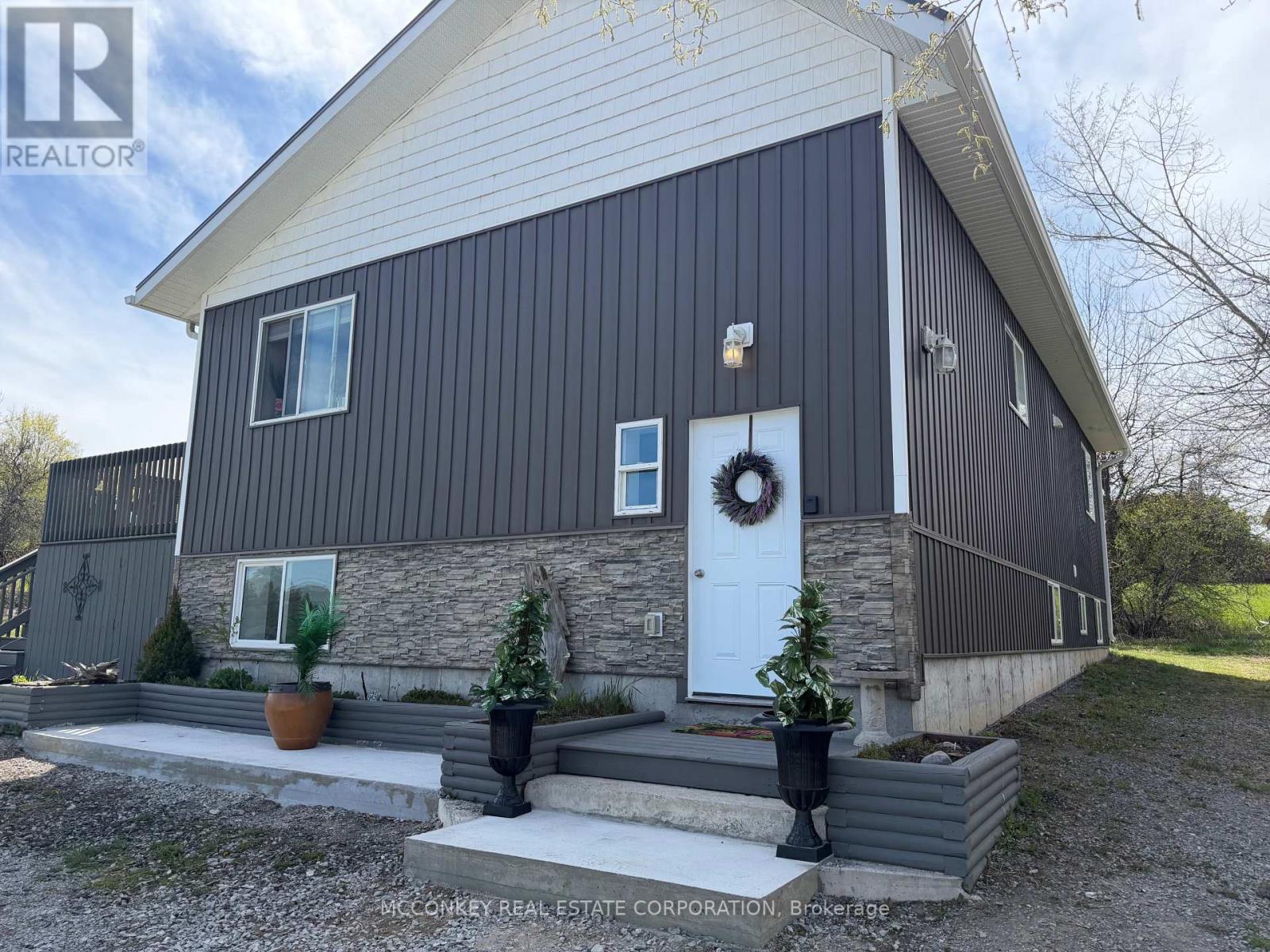 17 Bayview Drive, Kawartha Lakes, Ontario  K9J 6X3 - Photo 1 - X13122376
