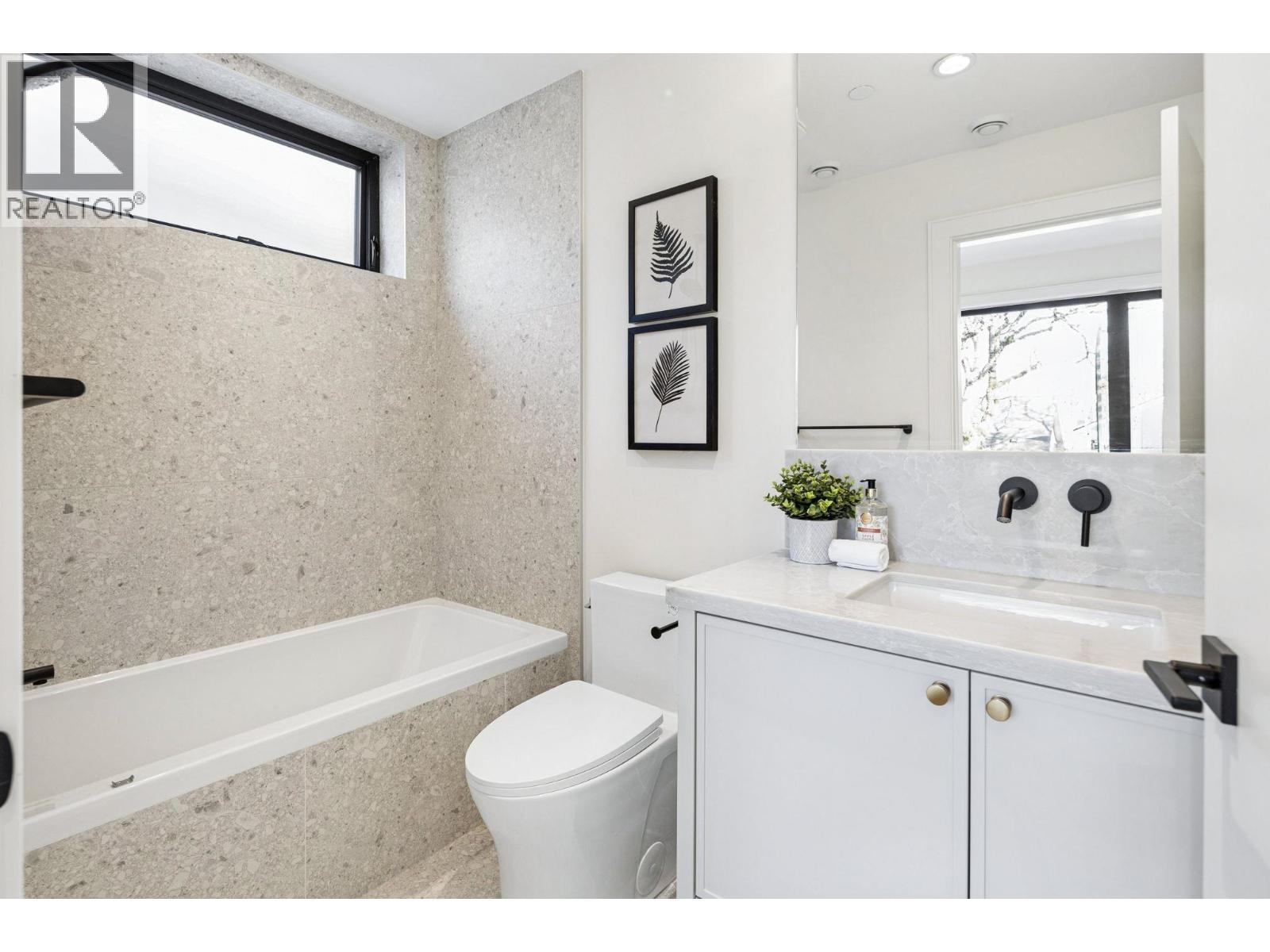 2 3036 W 13th Avenue, Vancouver, British Columbia  V6K 2V2 - Photo 24 - R3123049