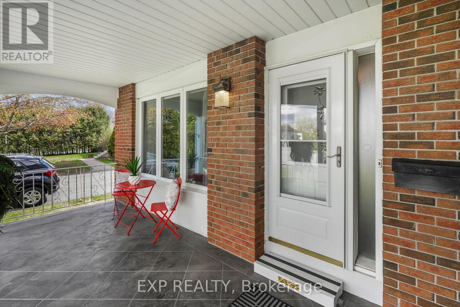 1996 Belcourt Boulevard, Ottawa, Ontario  K1C 1M5 - Photo 3 - X13122578