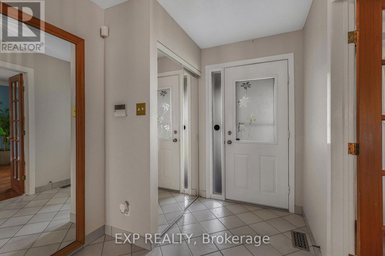 1996 Belcourt Boulevard, Ottawa, Ontario  K1C 1M5 - Photo 4 - X13122578