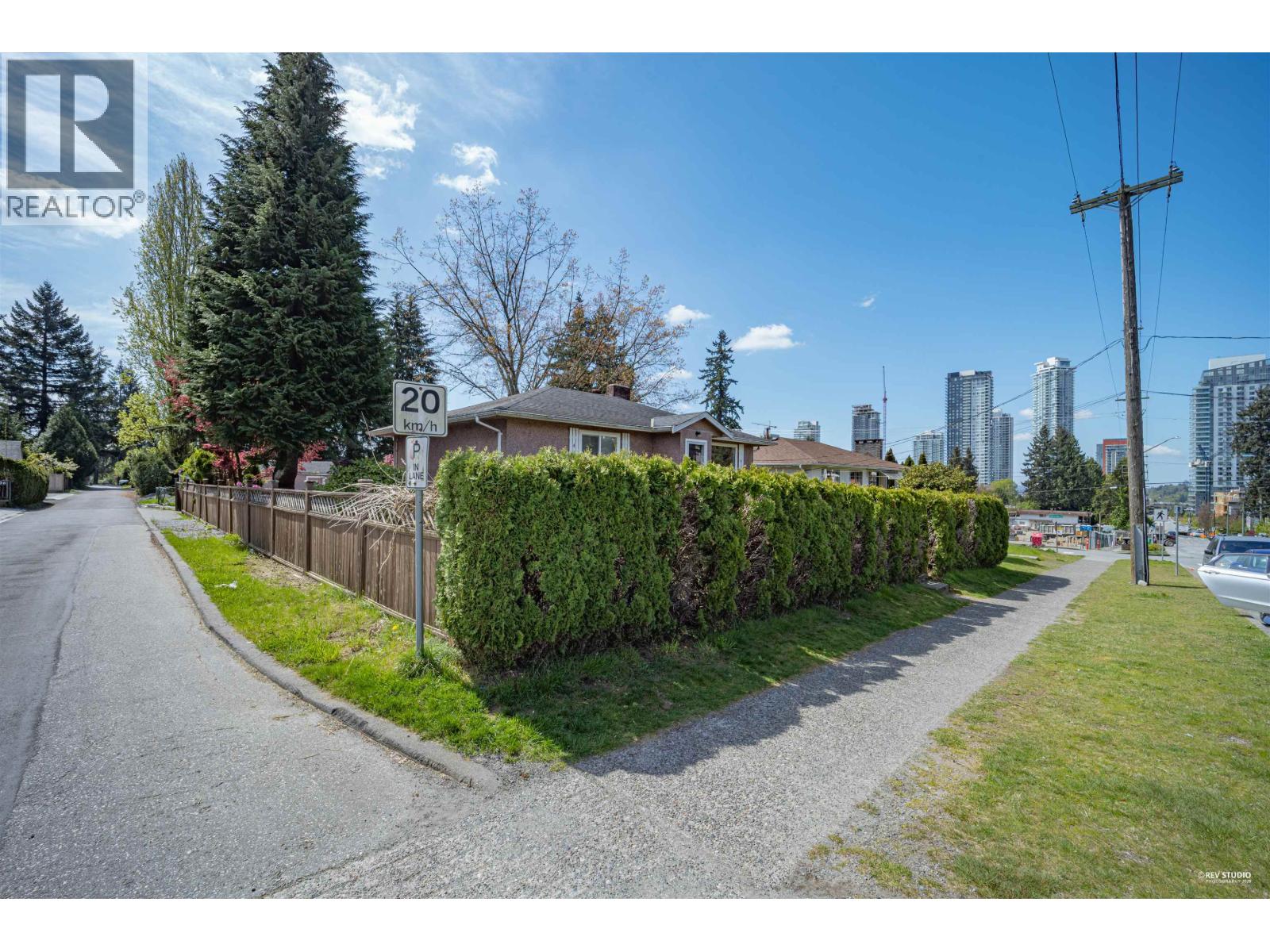 704 Smith Avenue, Coquitlam, British Columbia  V3J 2W7 - Photo 8 - R3118140