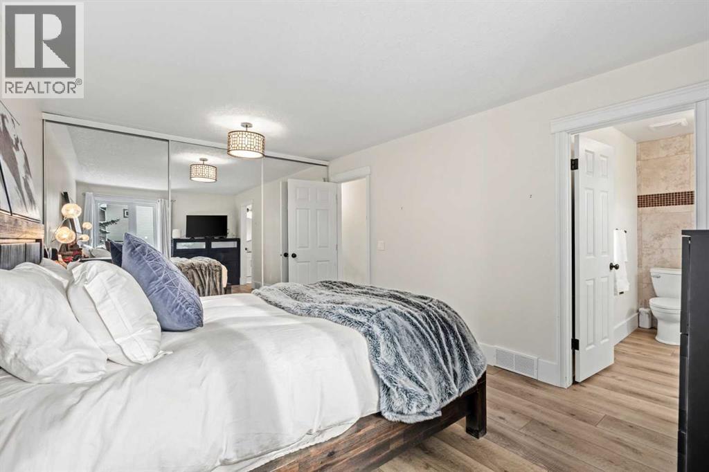 212 Coachway Lane SW, Calgary, Alberta  T3H 2V9 - Photo 18 - A2293656