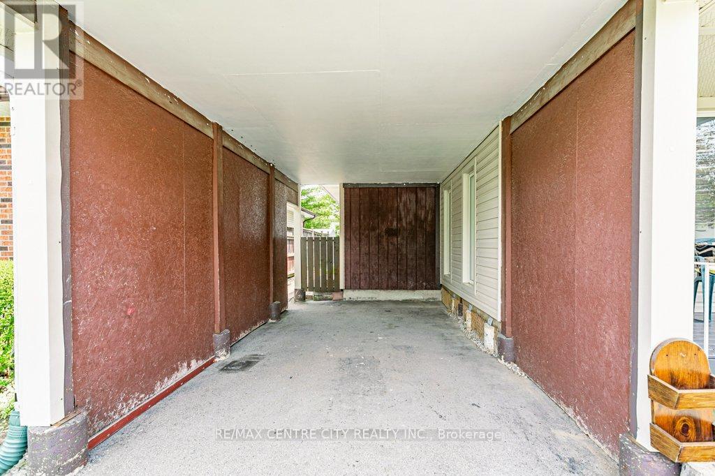 11 Pauline Crescent, London South, Ontario  N6E 2L2 - Photo 4 - X13122314