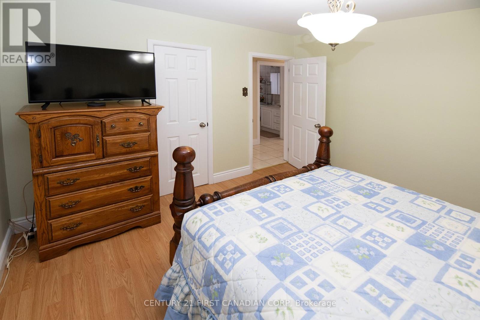 45 Manitoulin Drive, London East, Ontario  N5W 1M2 - Photo 10 - X13122384