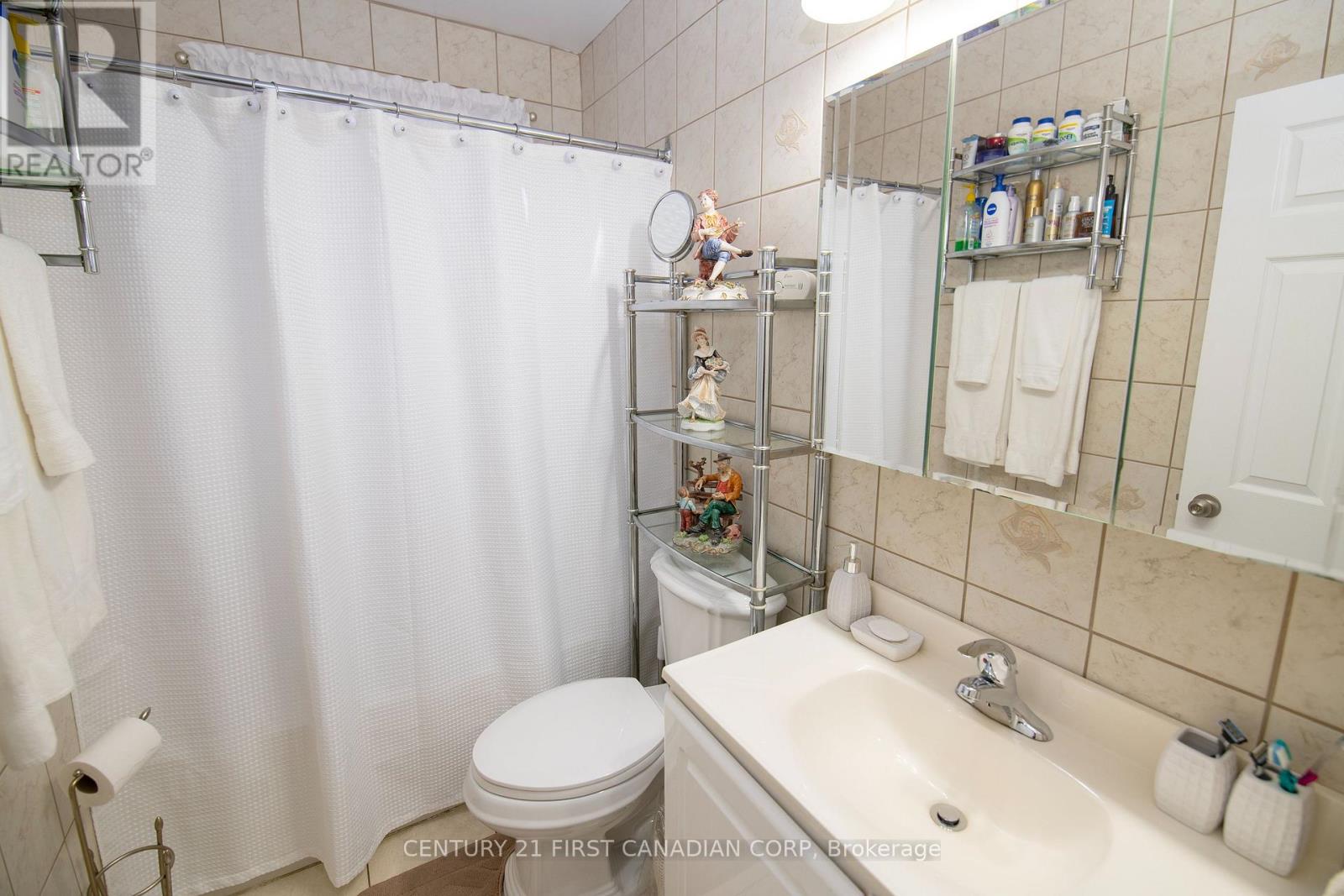 45 Manitoulin Drive, London East, Ontario  N5W 1M2 - Photo 7 - X13122384