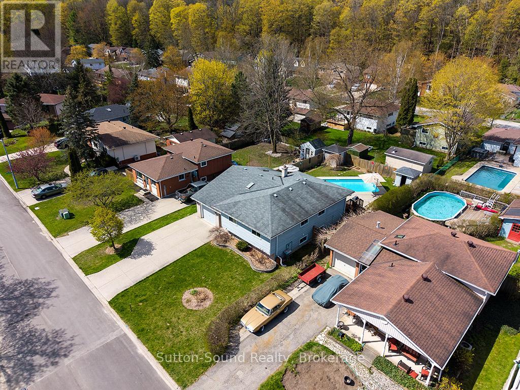 210 5th A Avenue W, Owen Sound, Ontario N4K 6G8 - Photo 3 - X13122276