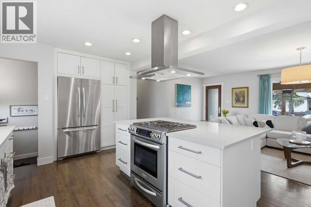 86 Warwick Drive Sw, Calgary, Alberta  T3C 2R6 - Photo 11 - A2302230