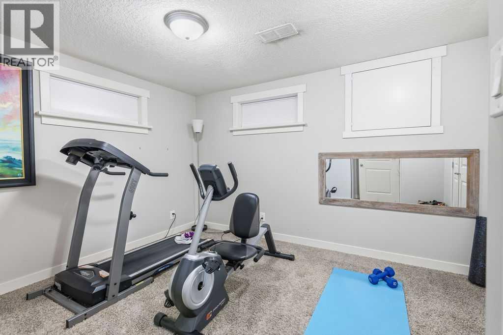 86 Warwick Drive Sw, Calgary, Alberta  T3C 2R6 - Photo 27 - A2302230