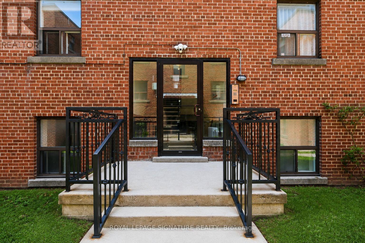 201 - 1000 O'CONNOR DRIVE, Toronto, Ontario