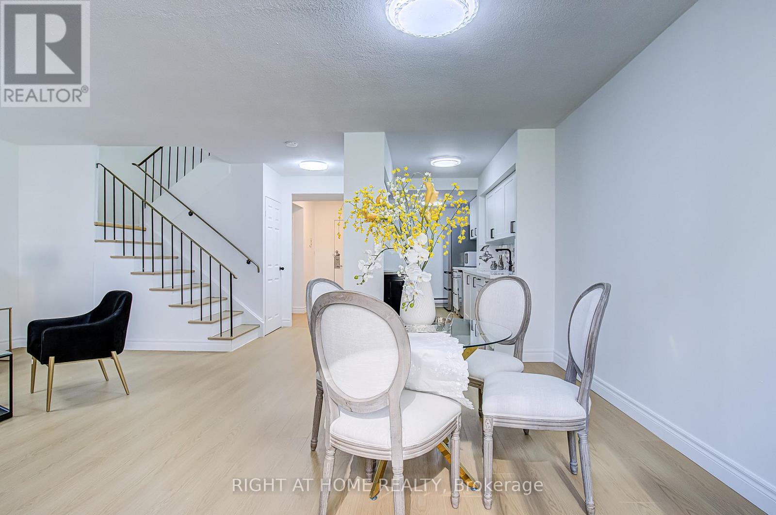 409 - 8 Crescent Town Road, Toronto, Ontario  M4C 5L3 - Photo 16 - E13119648