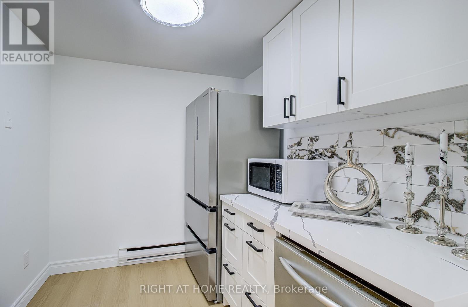409 - 8 Crescent Town Road, Toronto, Ontario  M4C 5L3 - Photo 13 - E13119648