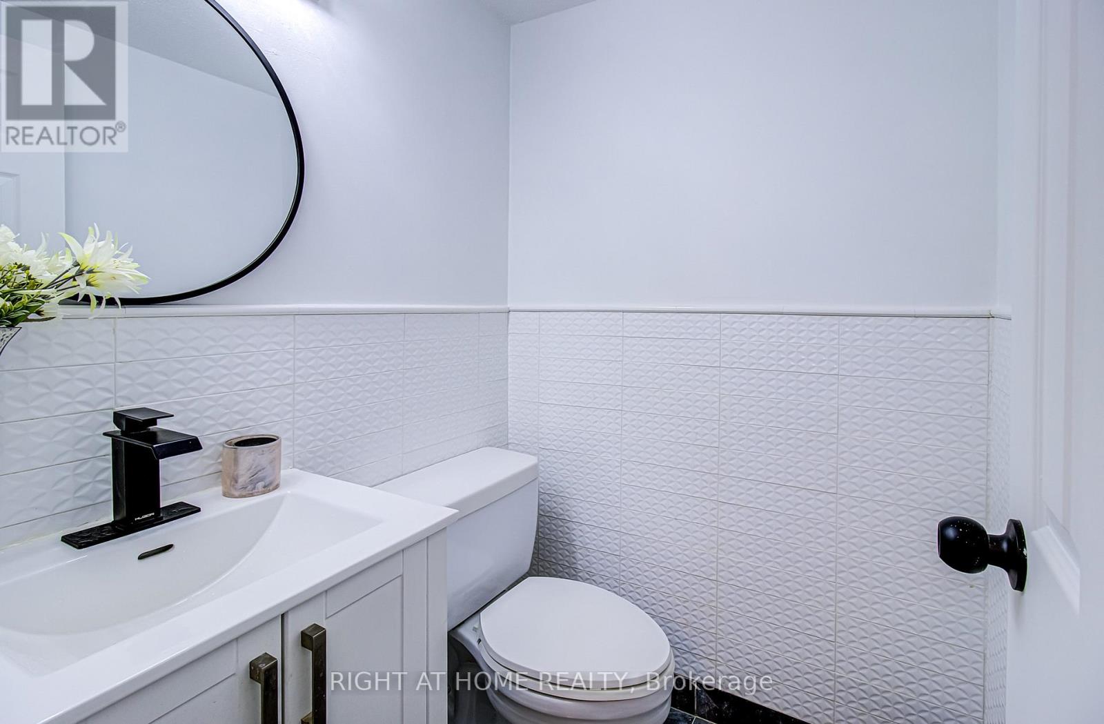 409 - 8 Crescent Town Road, Toronto, Ontario  M4C 5L3 - Photo 14 - E13119648