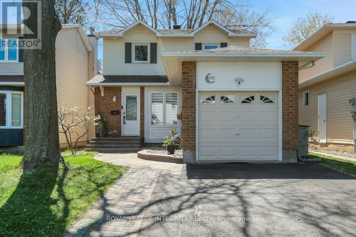 1575 DES GRIVES CRESCENT, Ottawa, Ontario