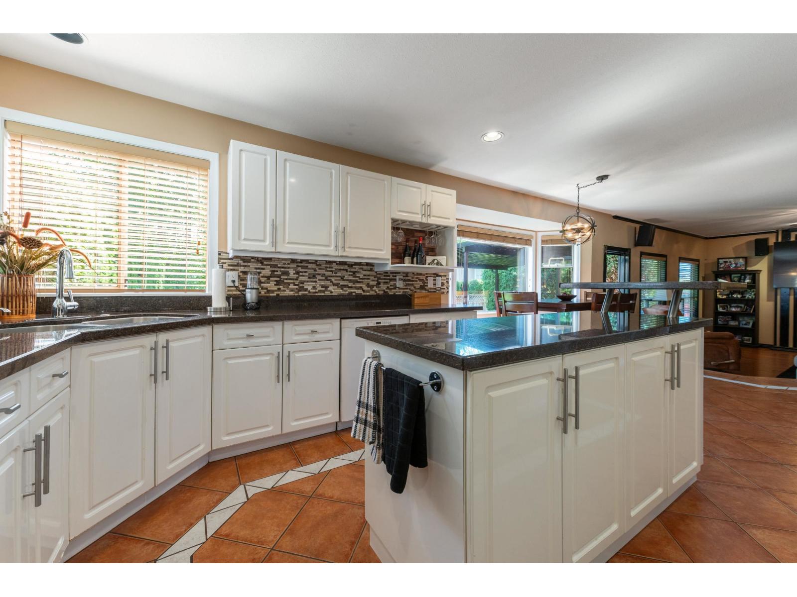 8588 141 Street, Surrey, British Columbia V3W 3A9 - Photo 10 - R3122985