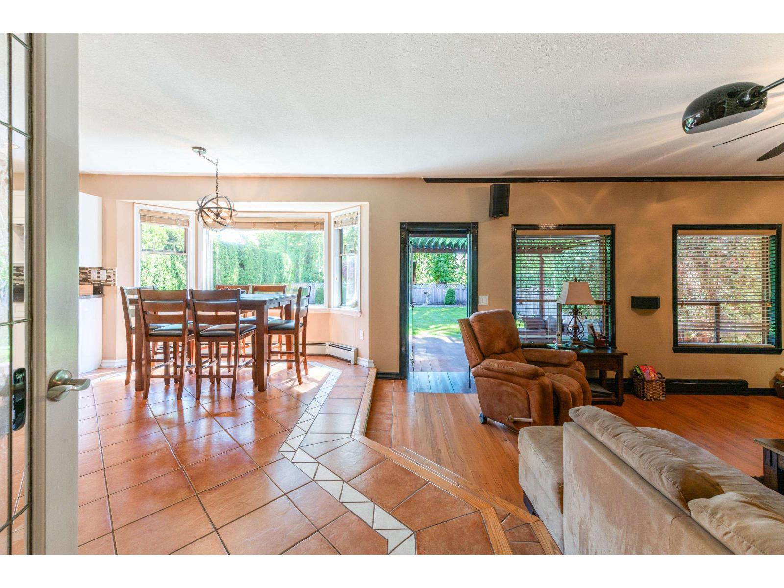 8588 141 Street, Surrey, British Columbia V3W 3A9 - Photo 8 - R3122985