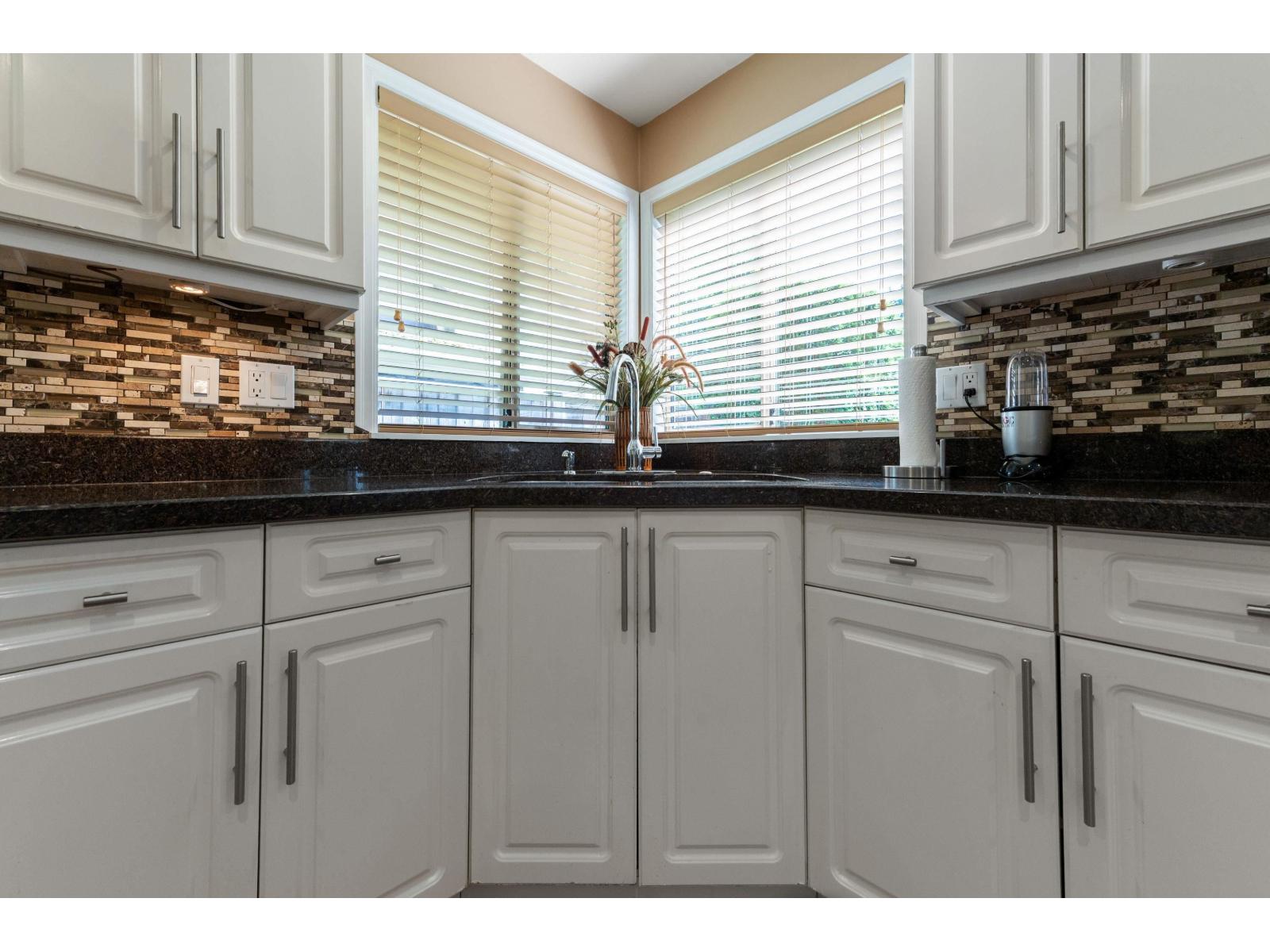 8588 141 Street, Surrey, British Columbia V3W 3A9 - Photo 14 - R3122985