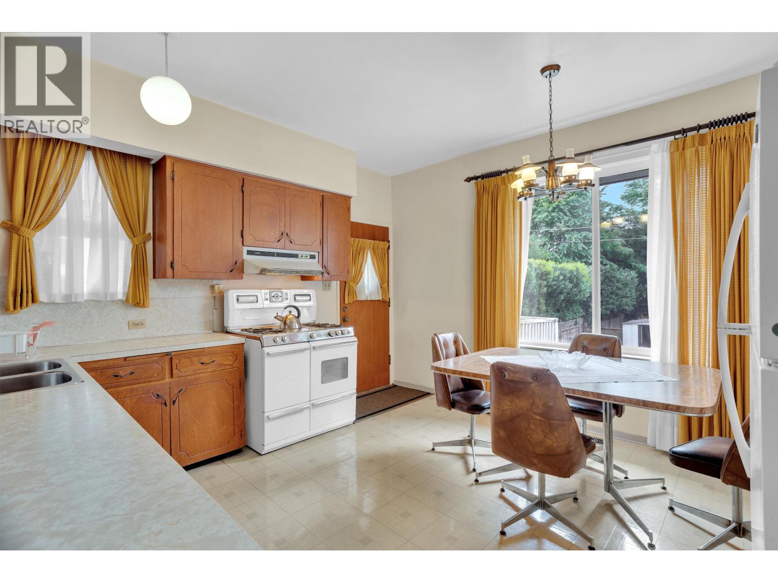 2206 Musqueamview Street, Vancouver, British Columbia  V6K 4G9 - Photo 12 - R3122522