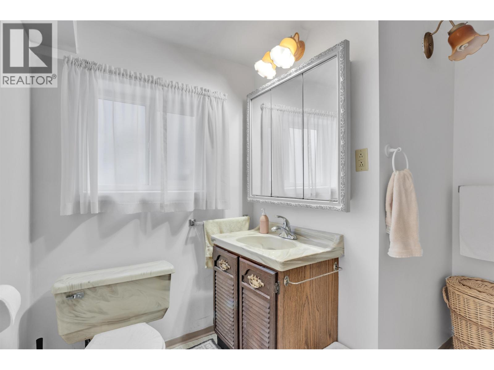 2206 Musqueamview Street, Vancouver, British Columbia  V6K 4G9 - Photo 17 - R3122522