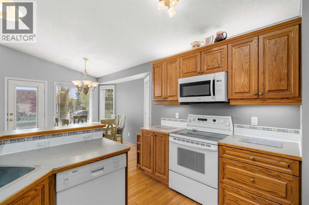310 Riverside Garden Nw, High River, Alberta T1V 1Y9 - Photo 11 - A2285068