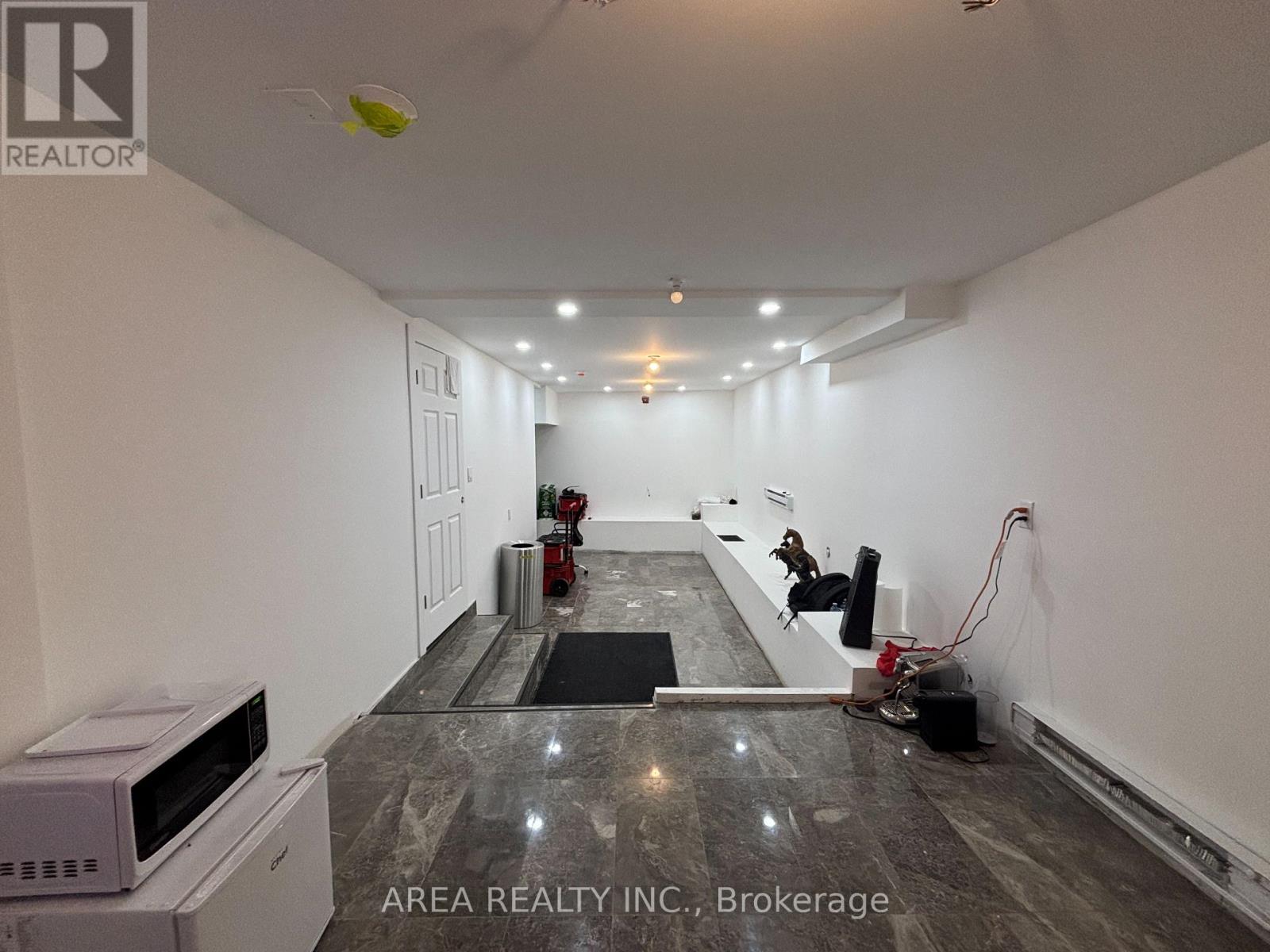 3429 Yonge Street, Toronto, Ontario  M4N 2N1 - Photo 11 - C13122208