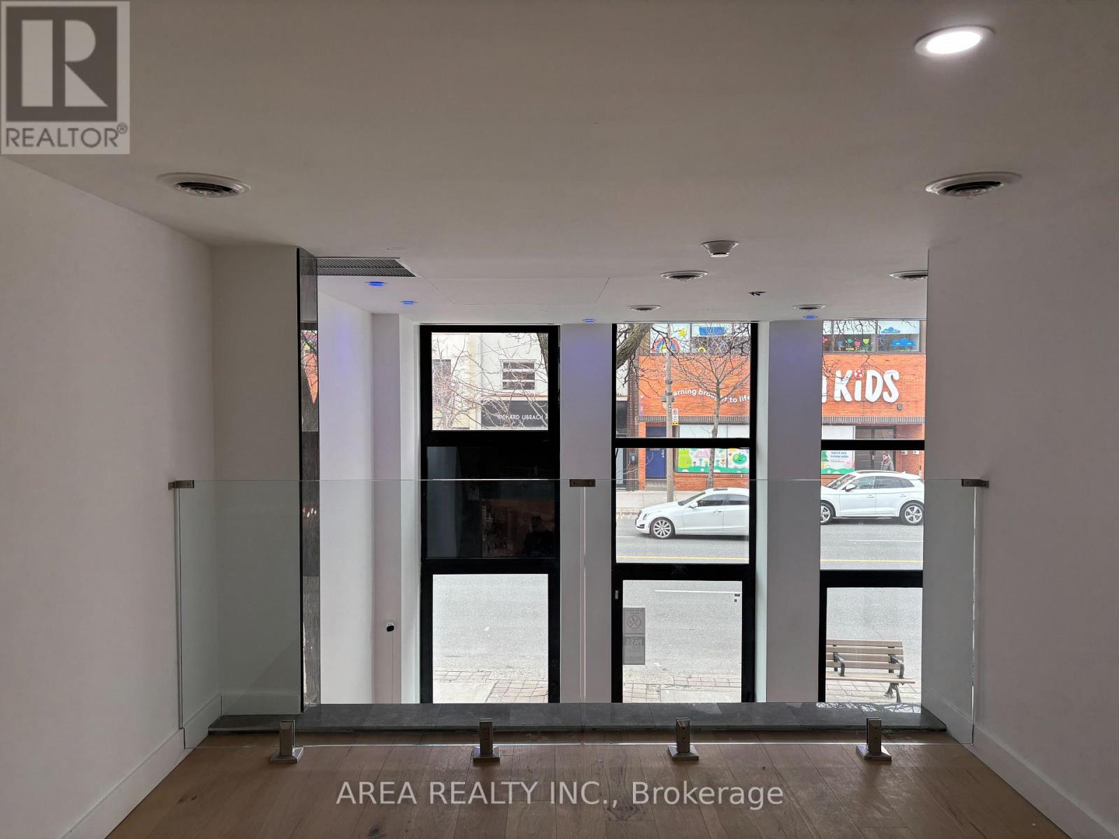 3429 Yonge Street, Toronto, Ontario  M4N 2N1 - Photo 9 - C13122208