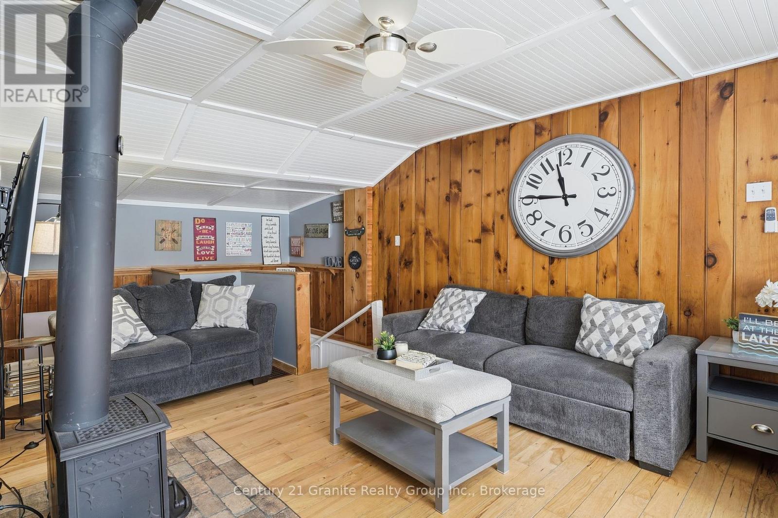 1019 Pike Lane, Dysart Et Al, Ontario  K0M 1S0 - Photo 15 - X12784164
