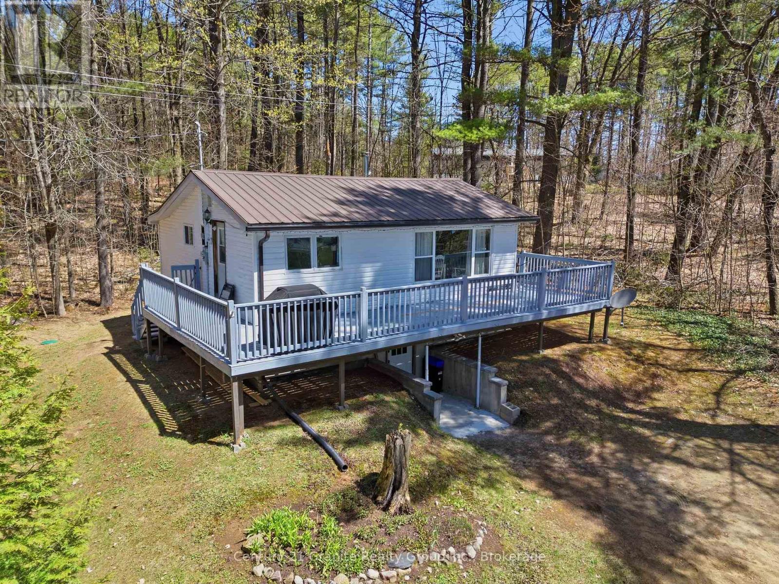 1019 Pike Lane, Dysart Et Al, Ontario  K0M 1S0 - Photo 1 - X12784164