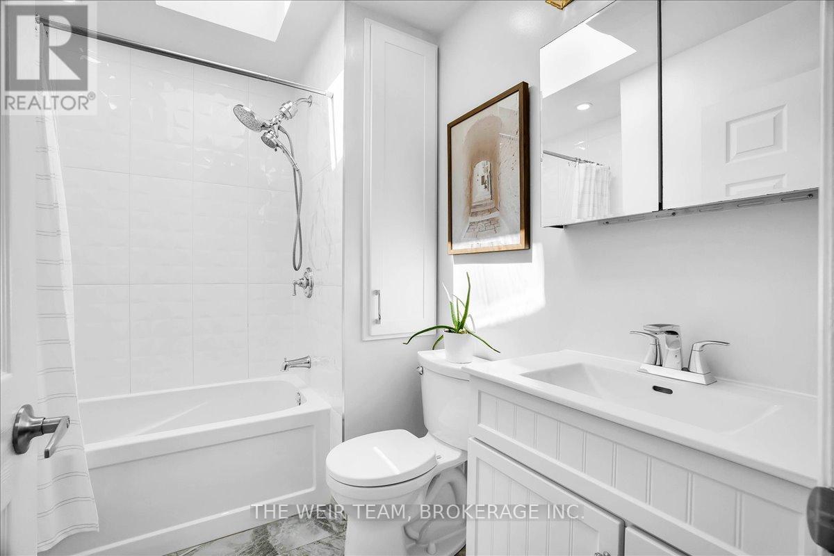 179 Woodville Avenue, Toronto, Ontario  M4J 2R4 - Photo 14 - E13122232